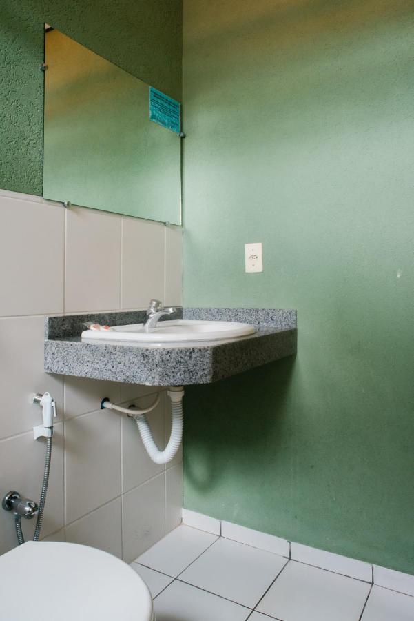 Oyo Cerrado Hotel, Campo Grande كامبو غراندي المظهر الخارجي الصورة A wall-mounted sink