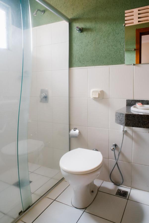 Oyo Cerrado Hotel, Campo Grande كامبو غراندي المظهر الخارجي الصورة Bathroom with shower cubicle